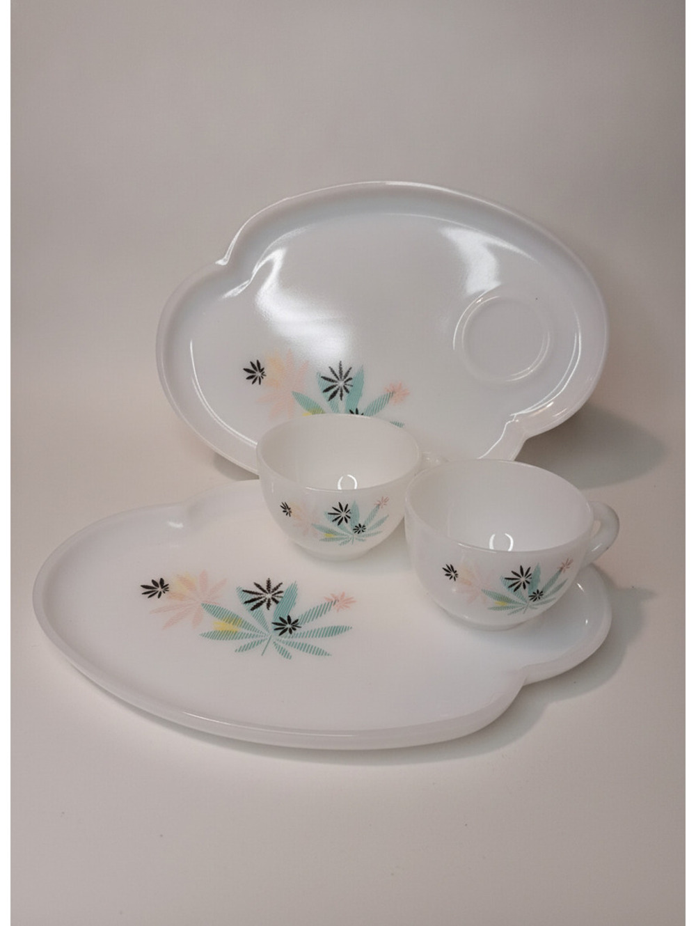 Vtg Set 1950s Federal Glass Milk Glass Snack Sets Mid-Century "Atomic Flower"